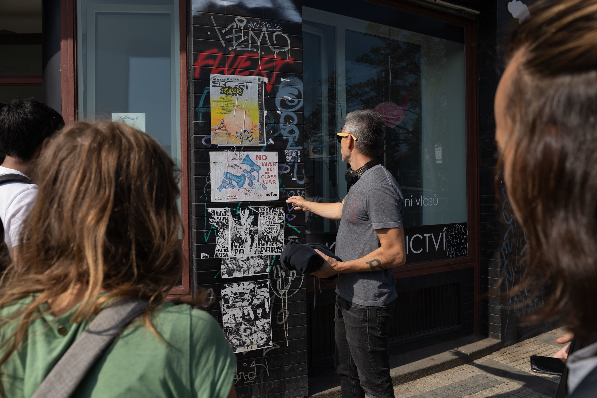 BA (Hons) Graphic Design (Graphic Design Walk)